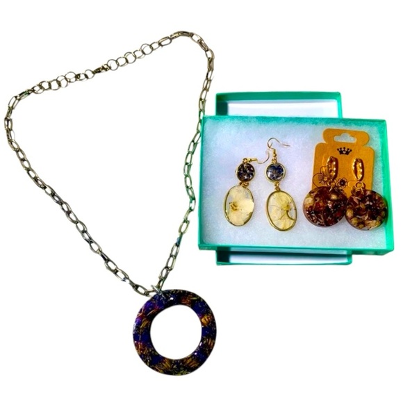 Resin Jewelry Bundle Mixed Florals Dangle Earrings Signature Paperclip Necklac - Picture 1 of 6